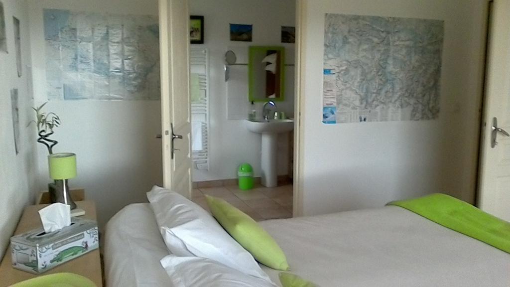 Chambres D'Hotes Relais Milord Estialescq Экстерьер фото
